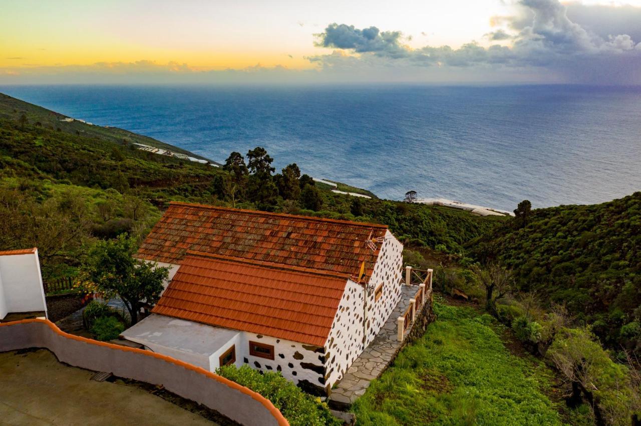 "Villa Servanda " - Relax, Nature, Wide Views Of The Sea And A Starry Sky Puntagorda エクステリア 写真