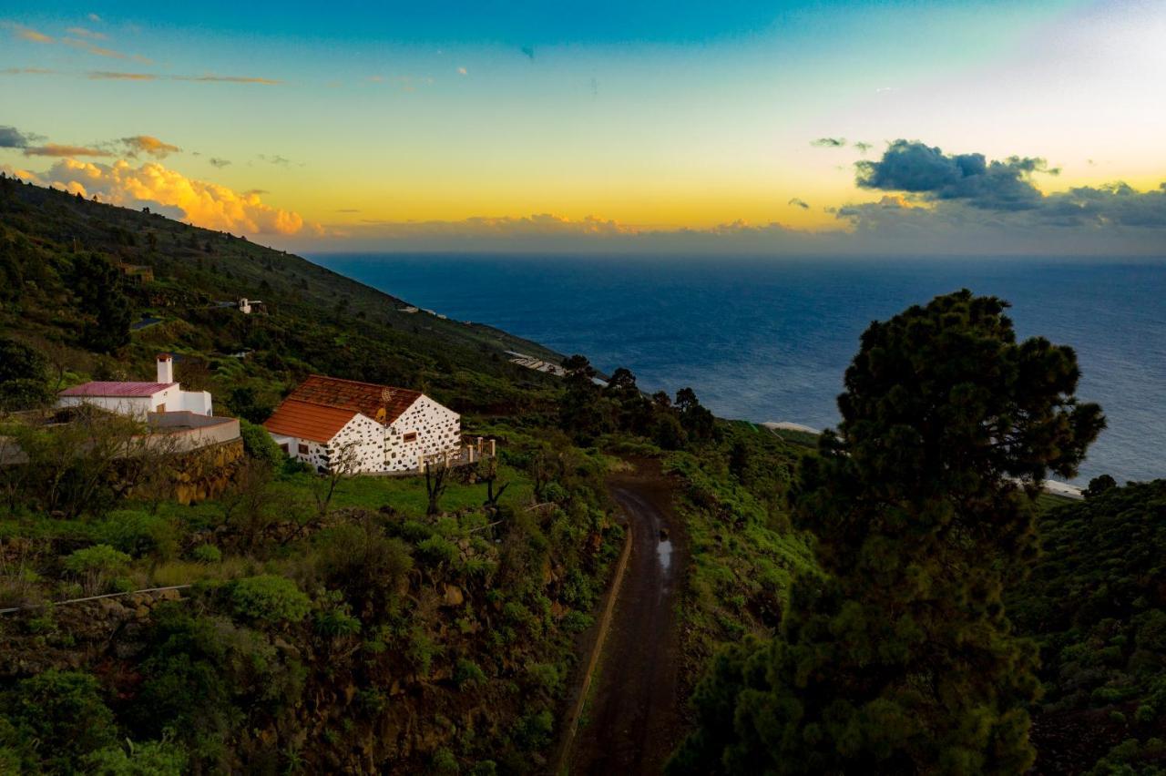 "Villa Servanda " - Relax, Nature, Wide Views Of The Sea And A Starry Sky Puntagorda エクステリア 写真